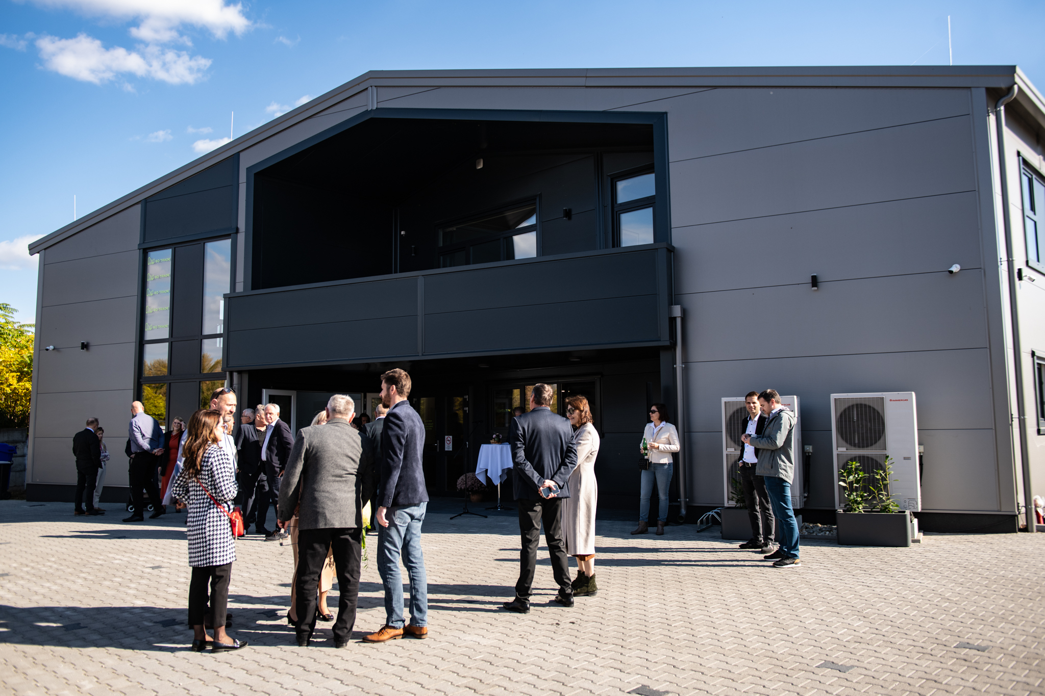 Átadták az SQ Trade Kft. új, modern gyártócsarnokát Székesfehérváron